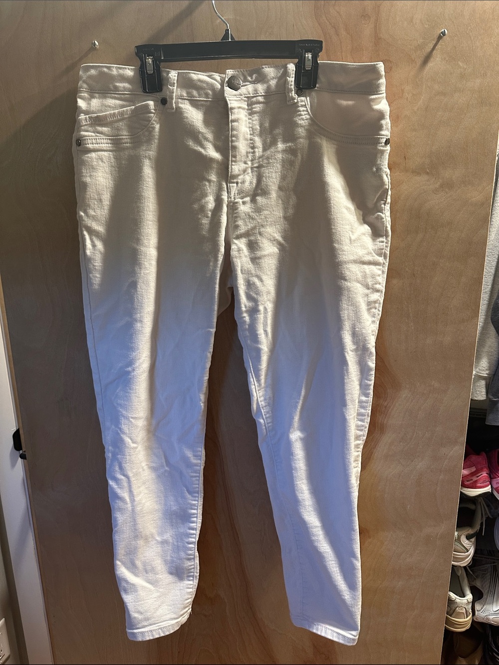 1822 Denim White Skinny Jeans